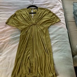 BCBGMAXAZRIA Dress, Size XS, gorgeous shiny green, perfect condition!!